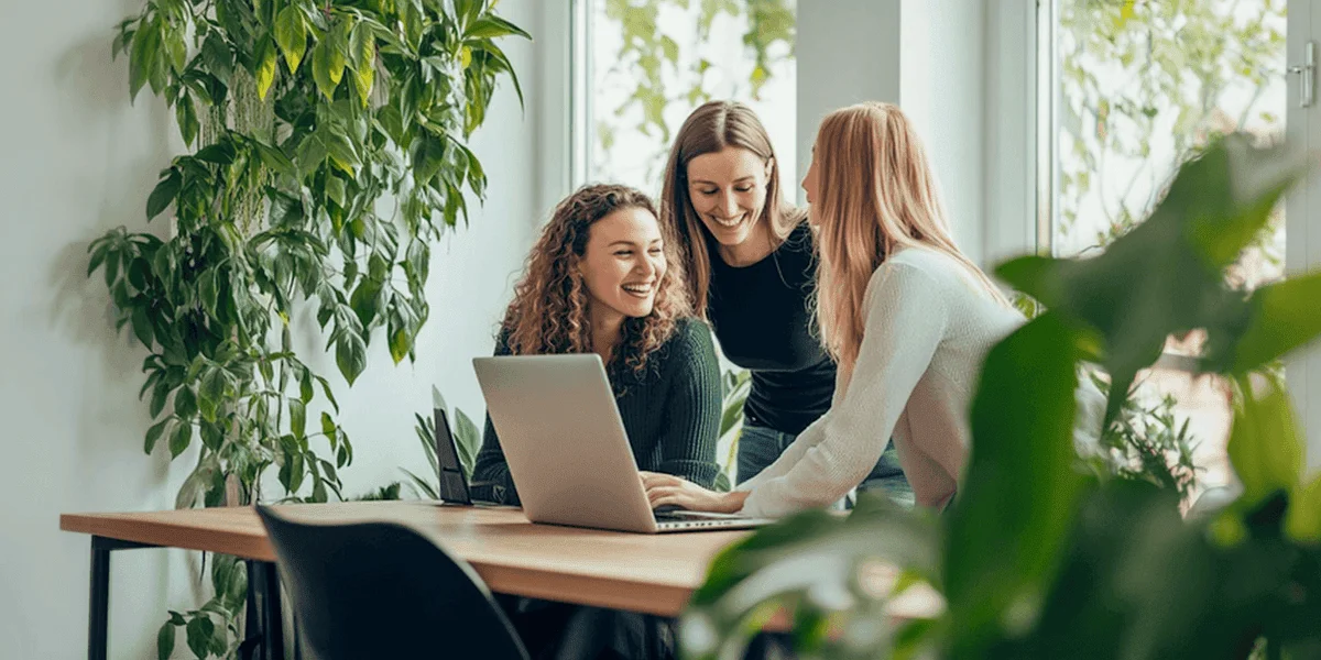 Instagram Saved Replies vs DM Automation: Compared